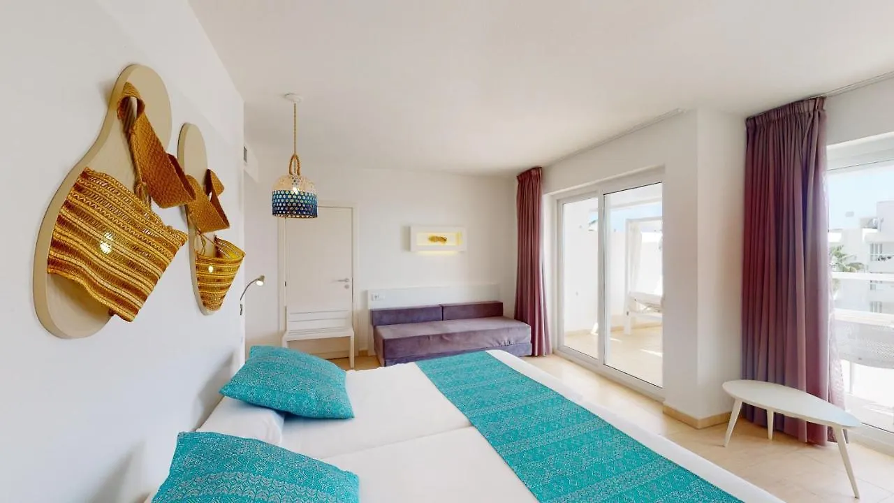 Aparthotel Tropic Garden Санта-Эулалия-дель-Рио