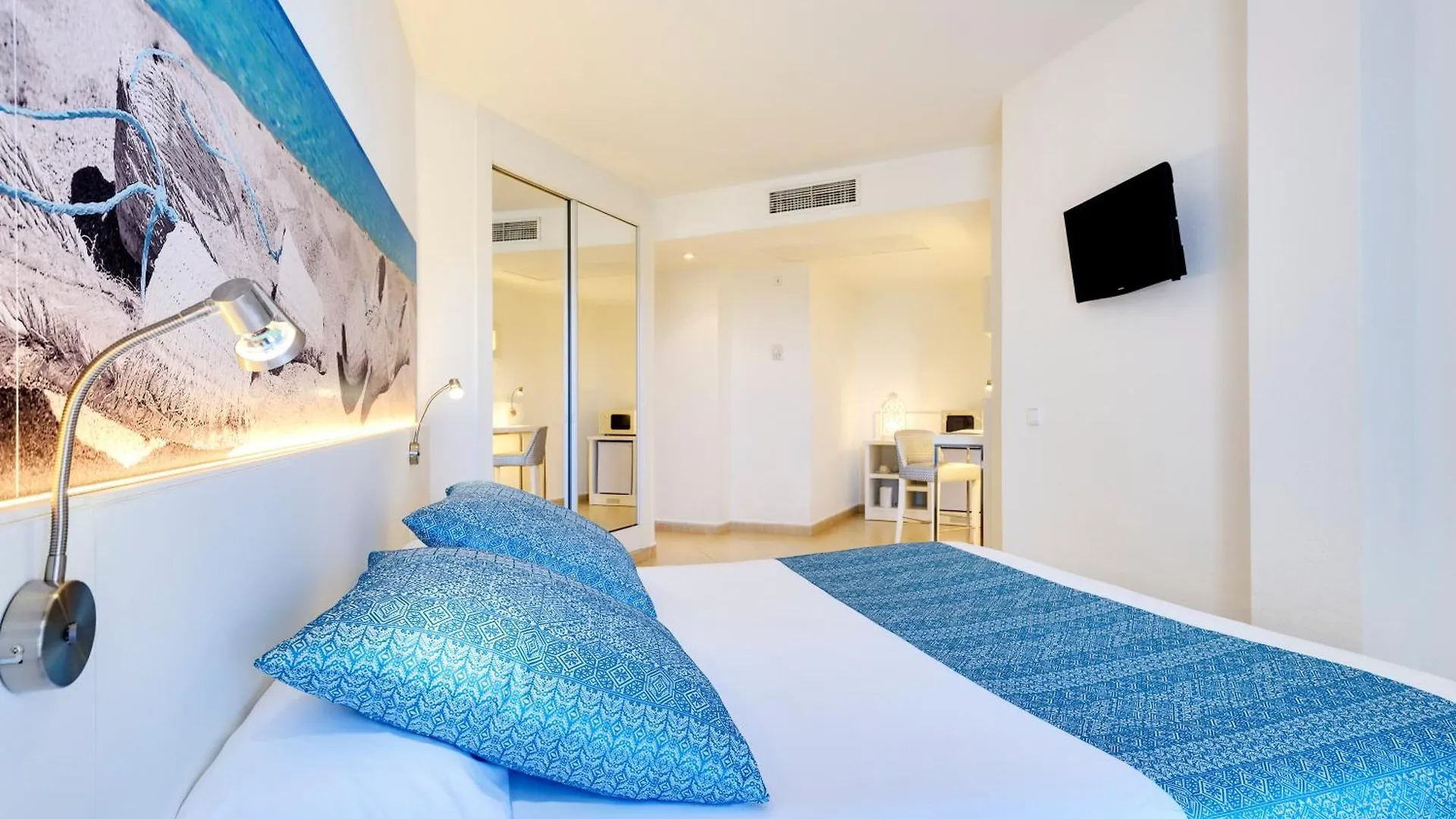 Aparthotel Tropic Garden Санта-Эулалия-дель-Рио Испания