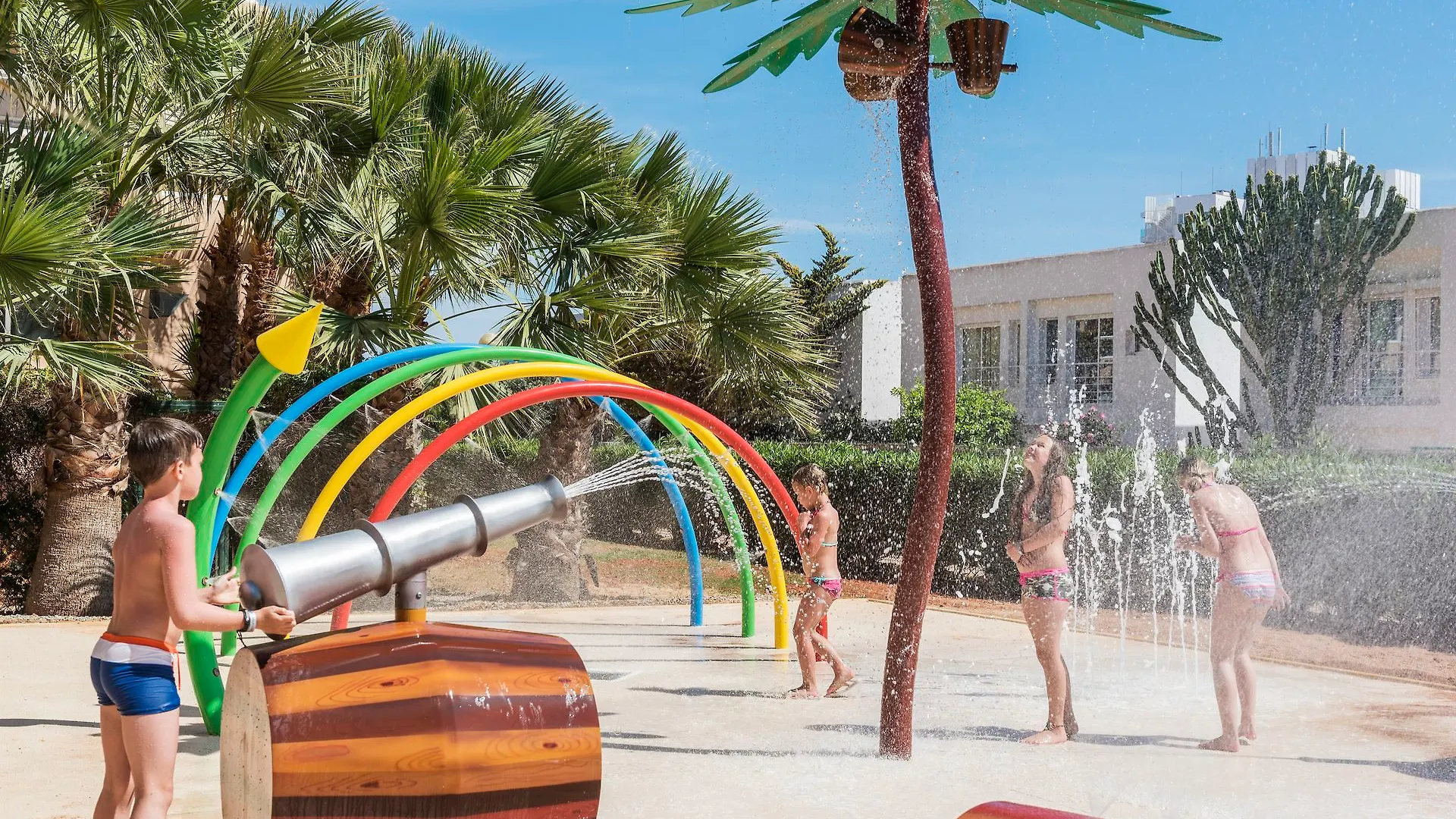 Aparthotel Tropic Garden Санта-Эулалия-дель-Рио